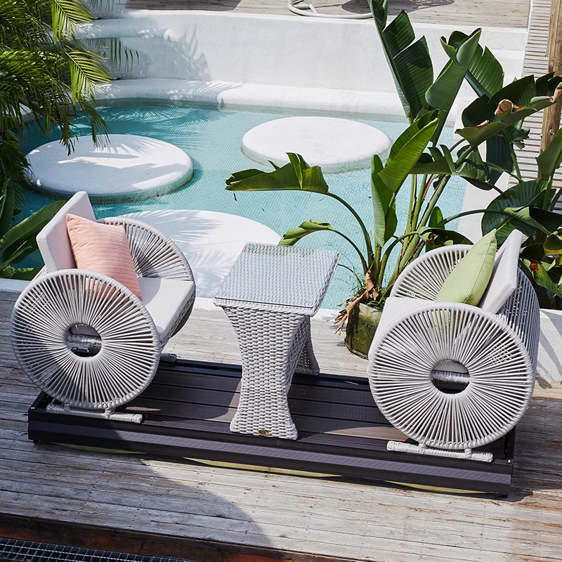 เก้าอี้โยกสองล้อแบบกันน้ำทันสม - Outdoor Power Recliner บทวิจารณ์และราคา